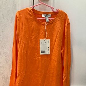 BRAND NEW ORANGE T SHIRT